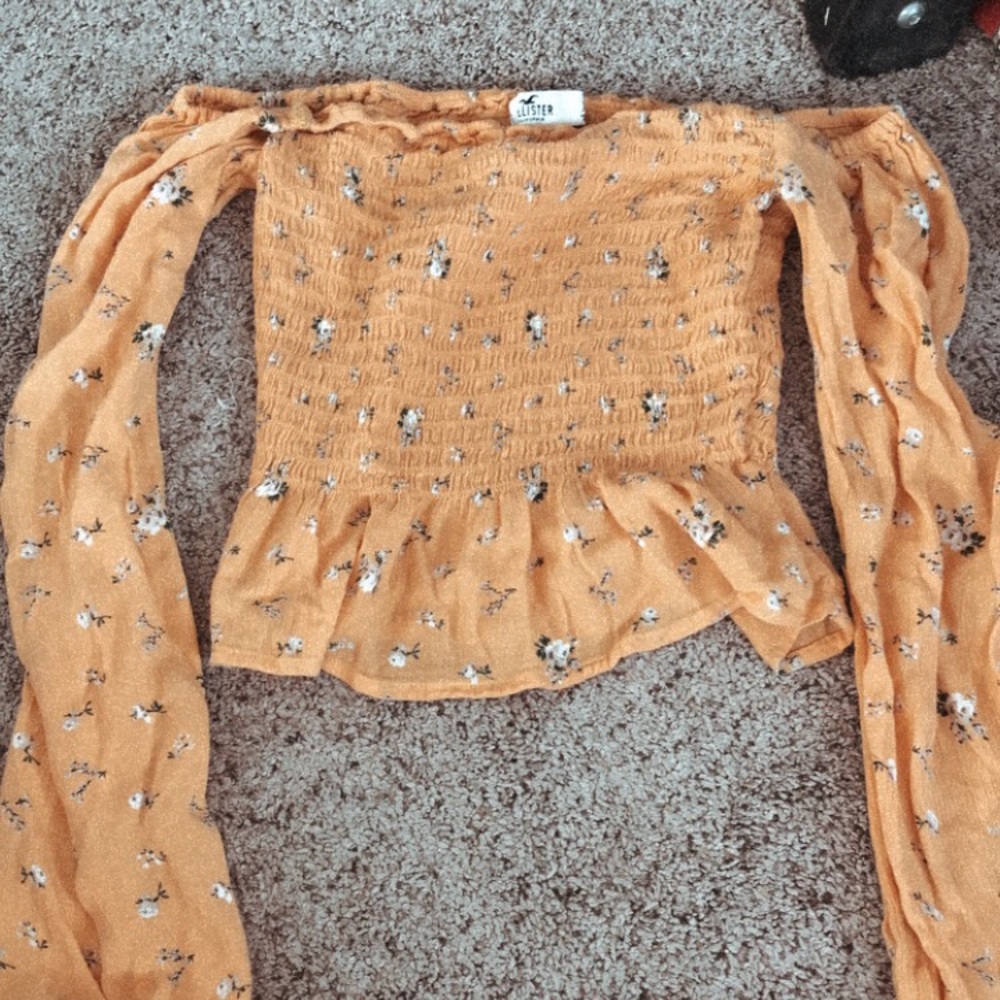 Yellow Long sleeve crop top